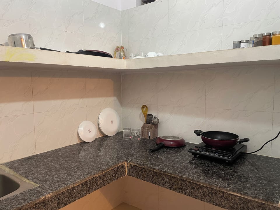 Superior Single Room | Private kitchen | Fridge