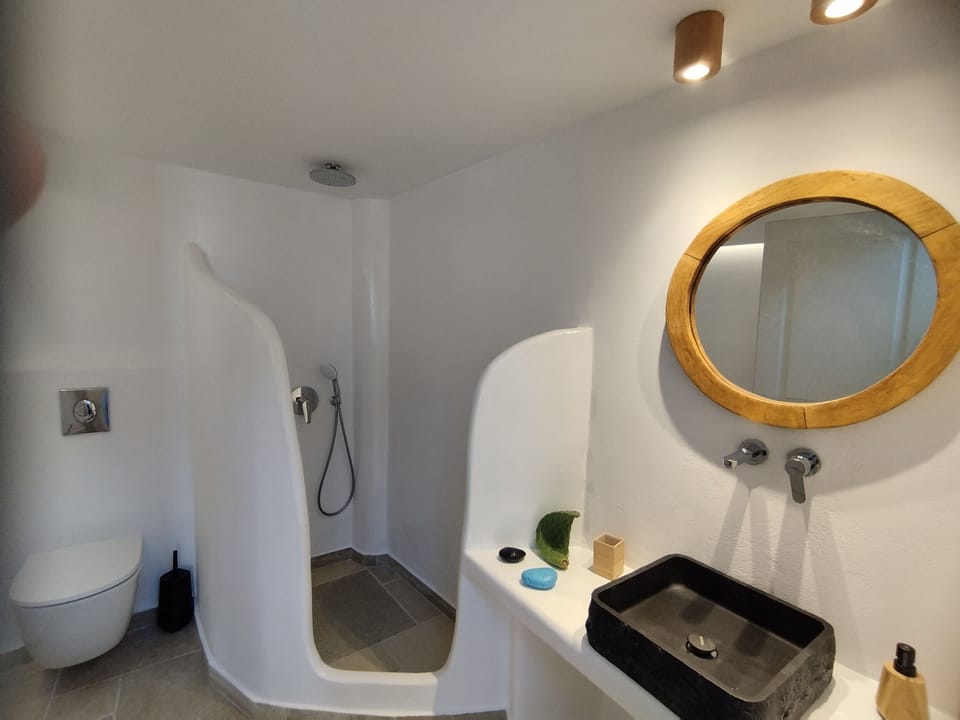 Small Villa with Loft & Private Pool | Bathroom | Shower, free toiletries, hair dryer, towels