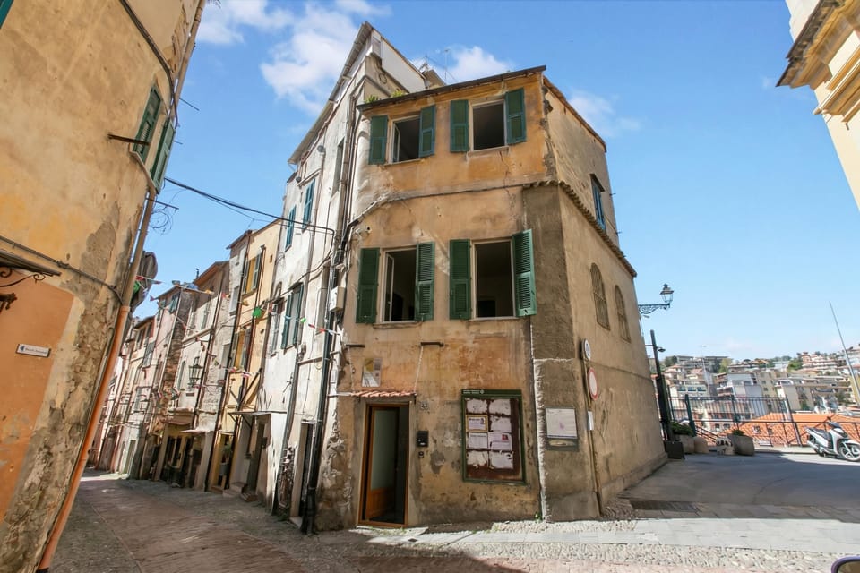 Family Studio, Microwave (Palma Cabin - Old Town) | Exterior