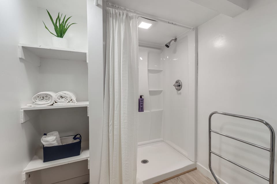 Walk to La Mesa Village: Apt w/ Private Patio Apartment in La Mesa
