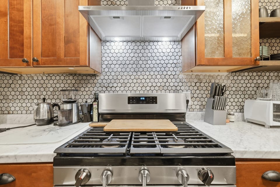 House, 3 Bedrooms | Private kitchen | Fridge, oven, coffee/tea maker, toaster