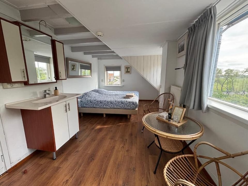 Double or Twin Room, Non Smoking, Shared Bathroom | Free WiFi