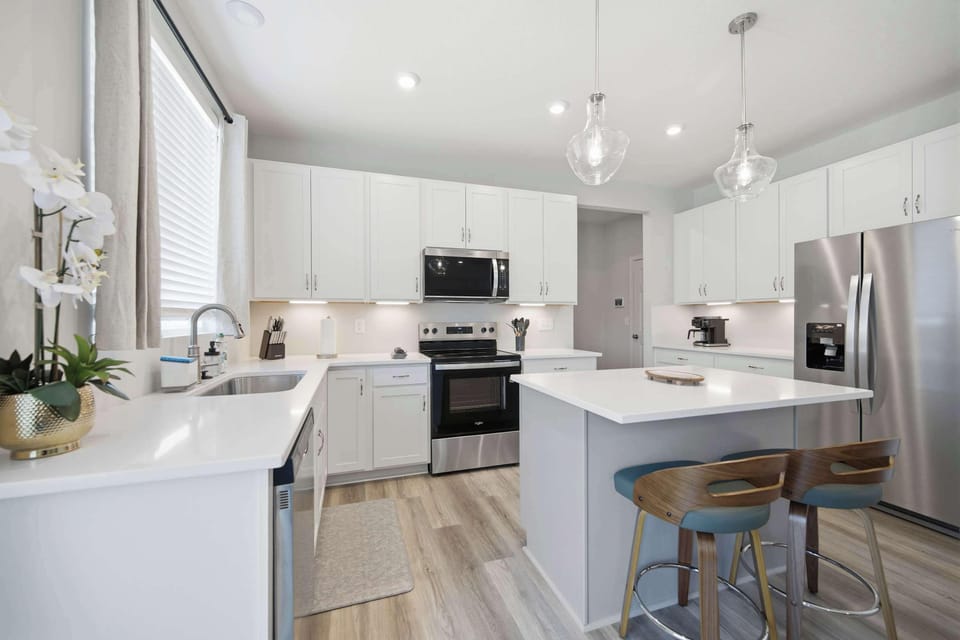 House, Multiple Beds, Garden View (Midway Bloom) | Private kitchen