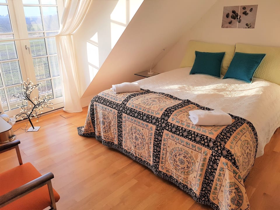 Double Room, Balcony, Valley View | Minibar, in-room safe, individually decorated, individually furnished