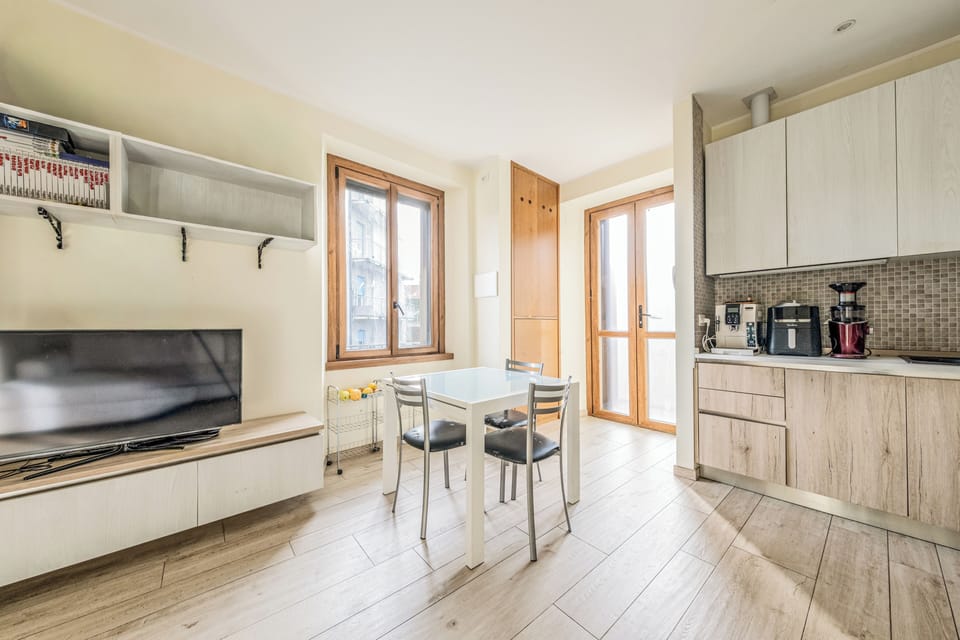 Condo, Balcony, Courtyard View | Private kitchen