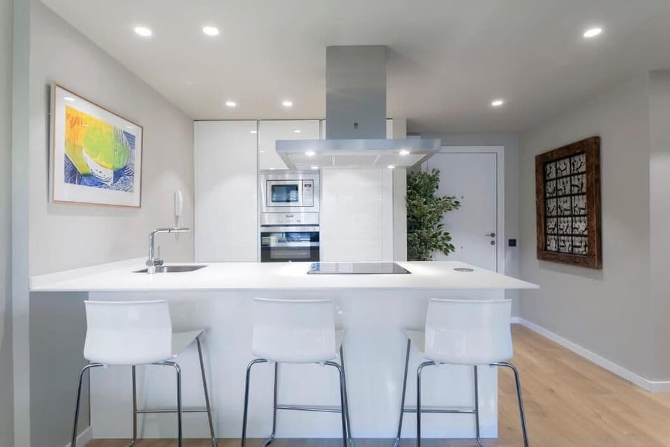 Superior Apartment, Balcony, City View | Private kitchen | Electric kettle, toaster