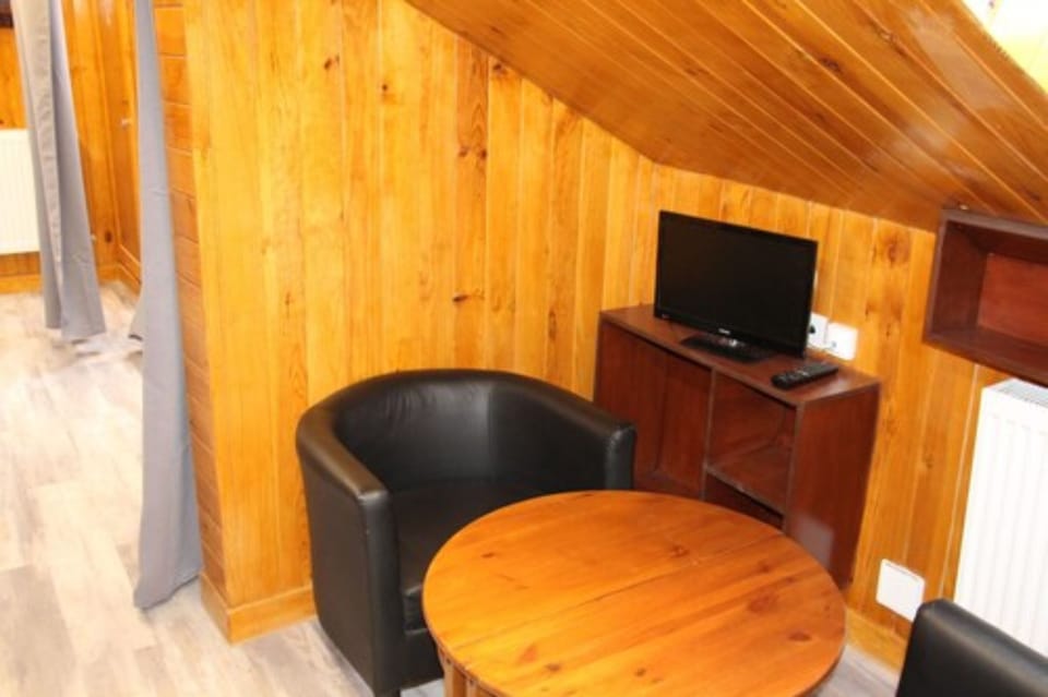 Chambre Familiale | Living area