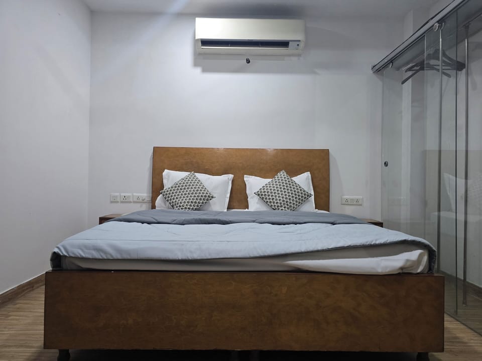 Deluxe Double Room | Desk, laptop workspace, WiFi (free)