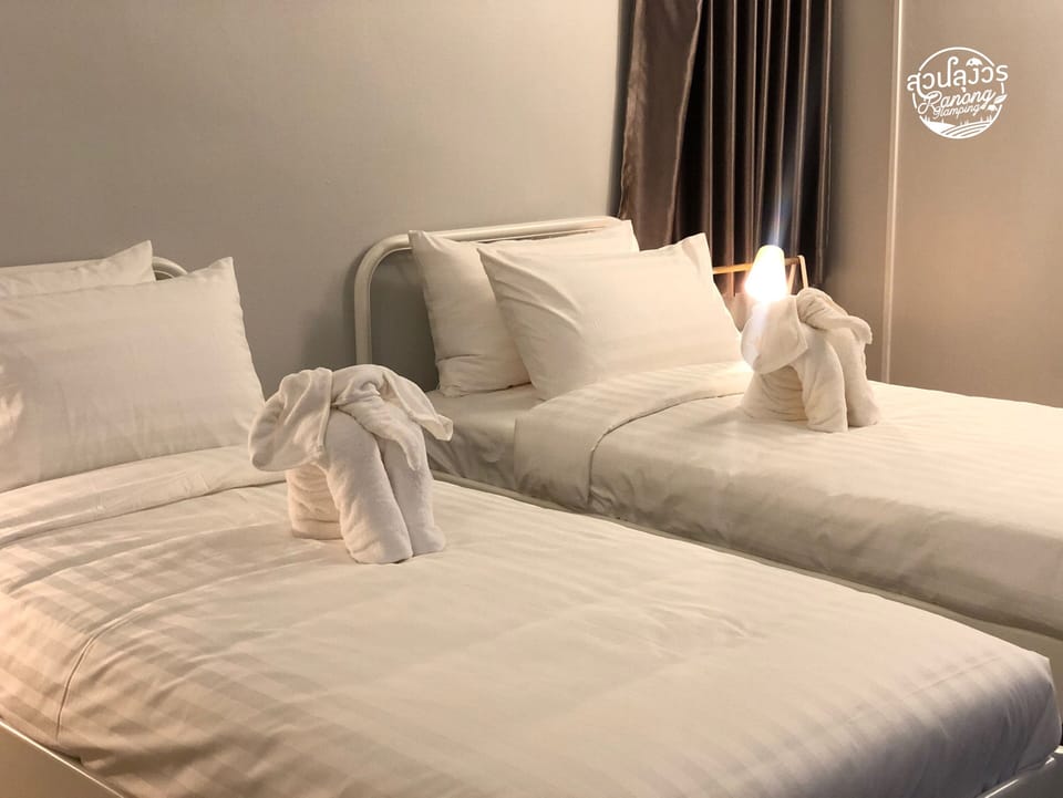 Standard Twin Room, Balcony, Courtyard View | Desk, WiFi (free)