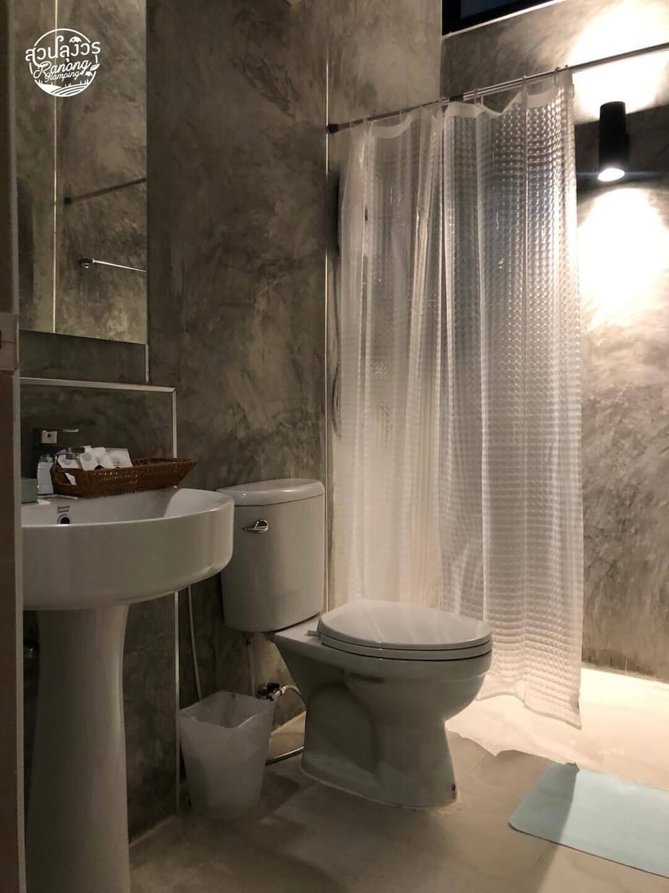 Shower, free toiletries, hair dryer, slippers