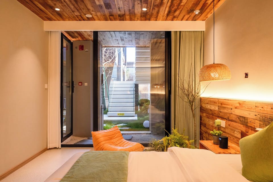 Romantic Twin Room, City View | Premium bedding, down comforters, desk, blackout drapes