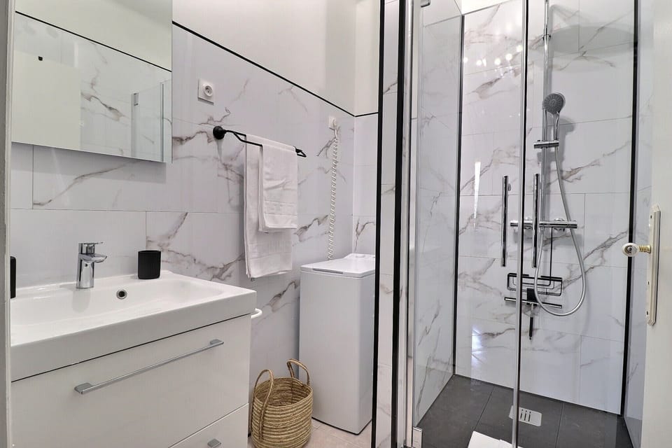 Classic Studio, Partial Sea View | Bathroom