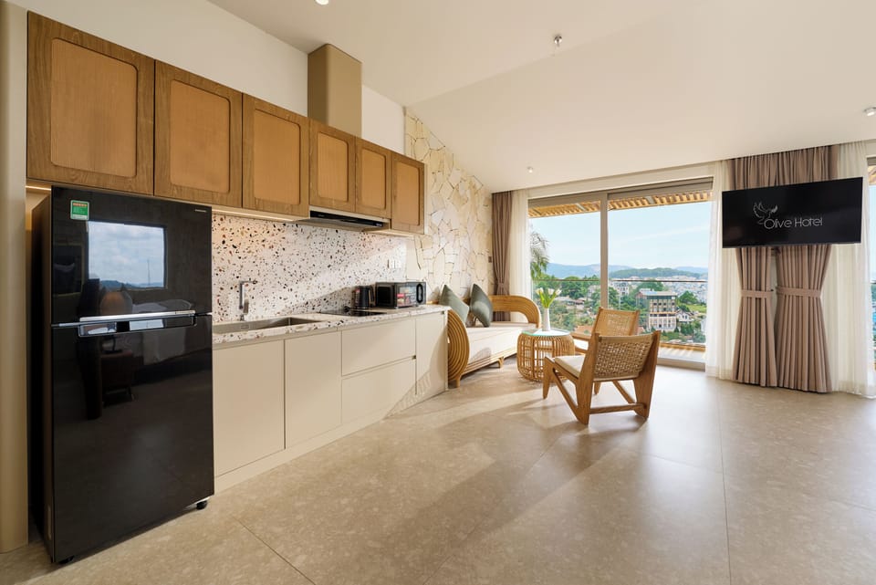 Luxury Double Room, Kitchenette, City View | Private kitchen