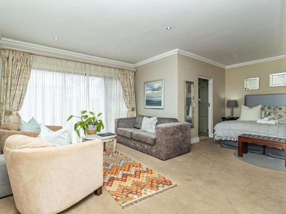 Luxury Double Room, Patio | In-room safe, WiFi (free)
