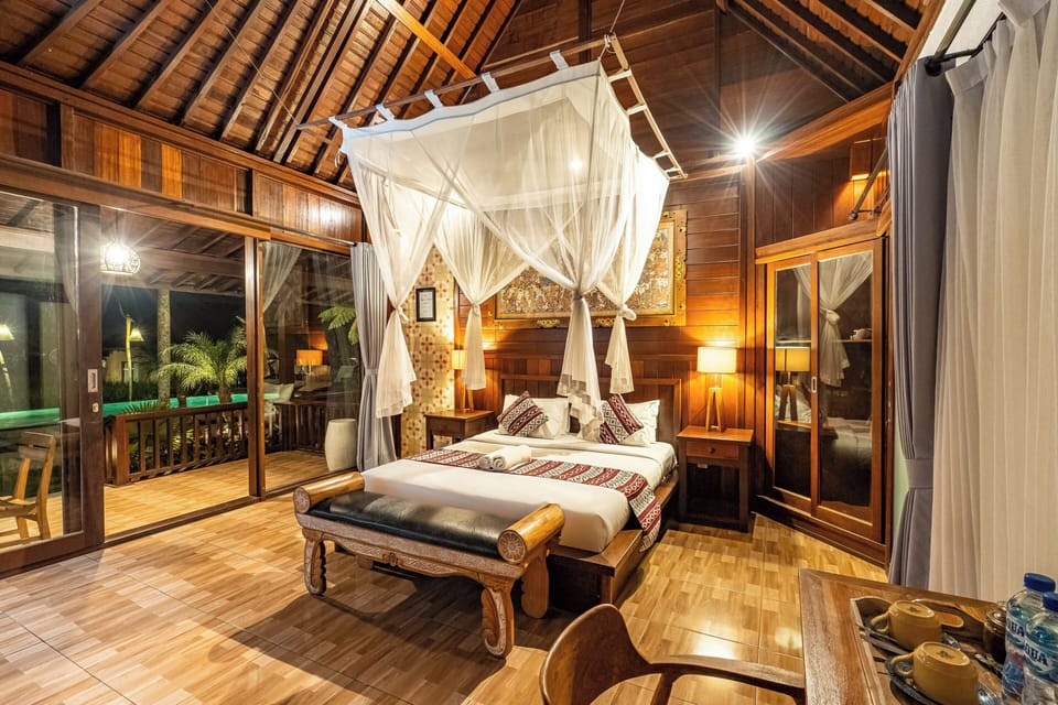 Deluxe Double Room, Pool View | Free WiFi, bed sheets