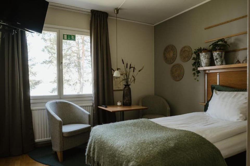 Double Room | WiFi (free), bed sheets