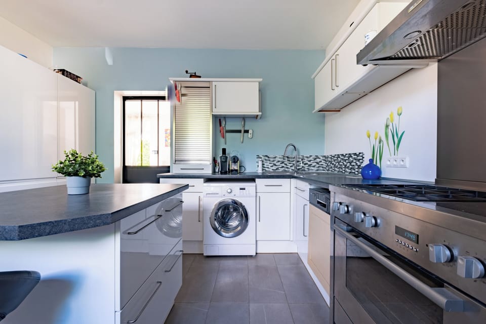 Classic Villa | Private kitchen | Espresso maker, coffee/tea maker, electric kettle