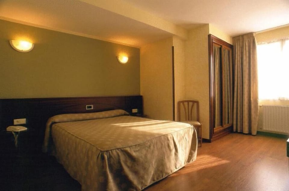 Desk, blackout drapes, cribs/infant beds, free WiFi