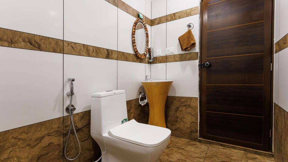 Shower, towels, soap, shampoo