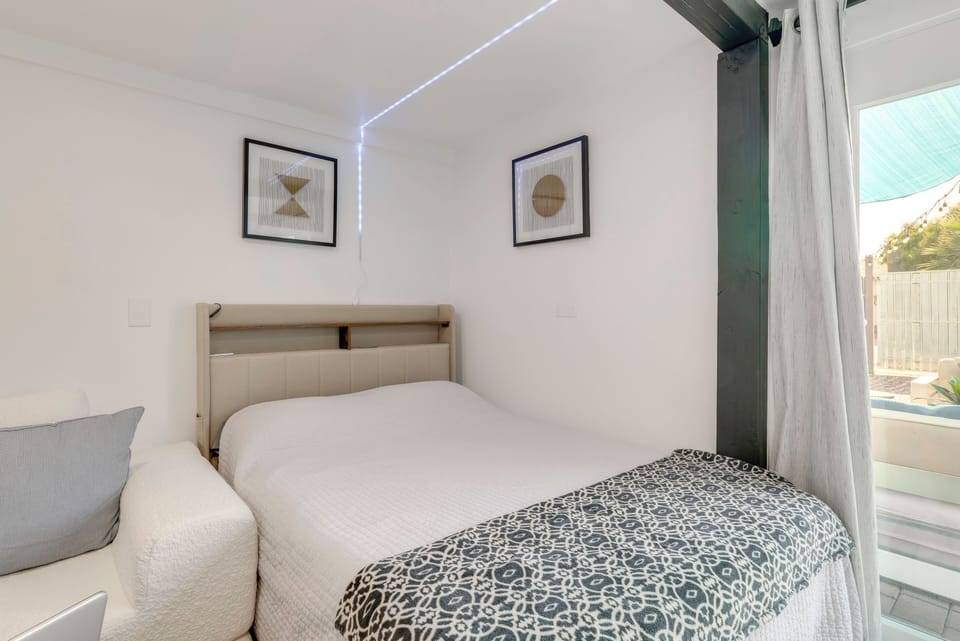 Apartment (0 Bedroom) | Interior