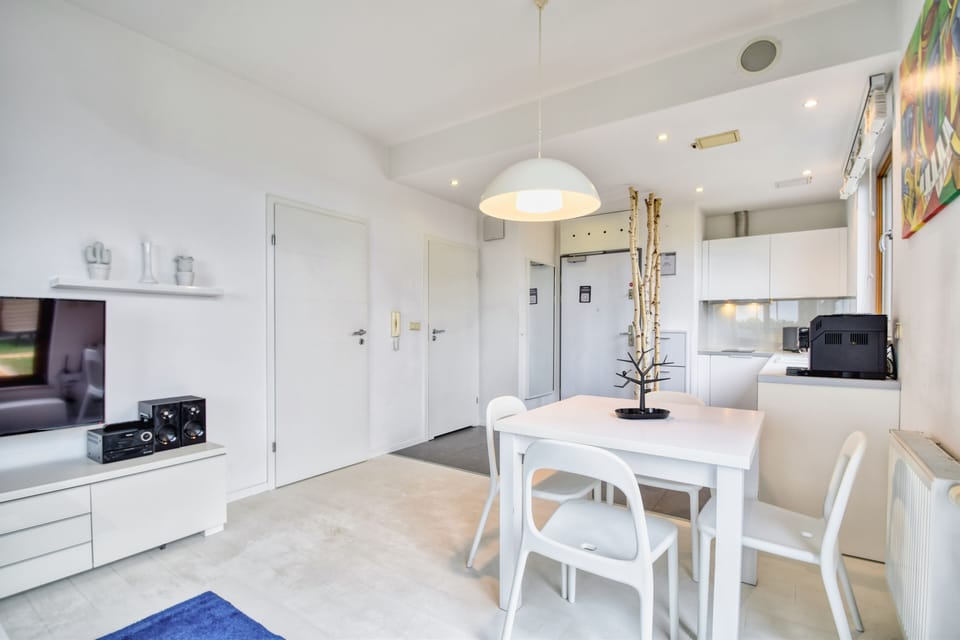 Apartment, 1 Bedroom | In-room dining