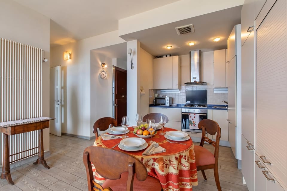Standard Apartment, 1 Bedroom, Microwave (Casa Rattana - Sea View) | Dining