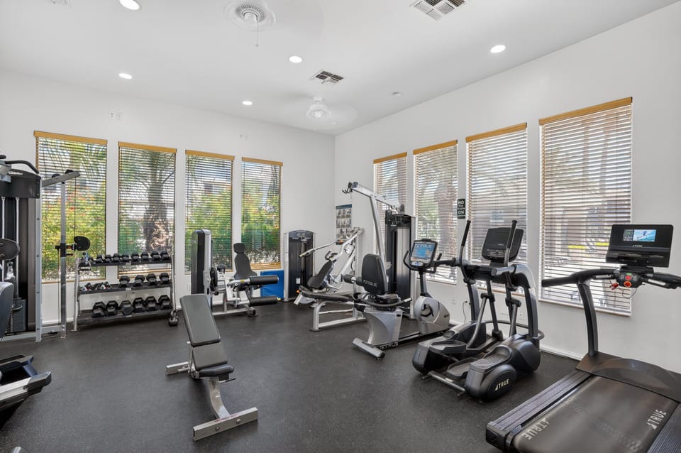Scottsdale Basecamp With Prime Golf Access 2 Bedroom Condo Apartment in Kierland