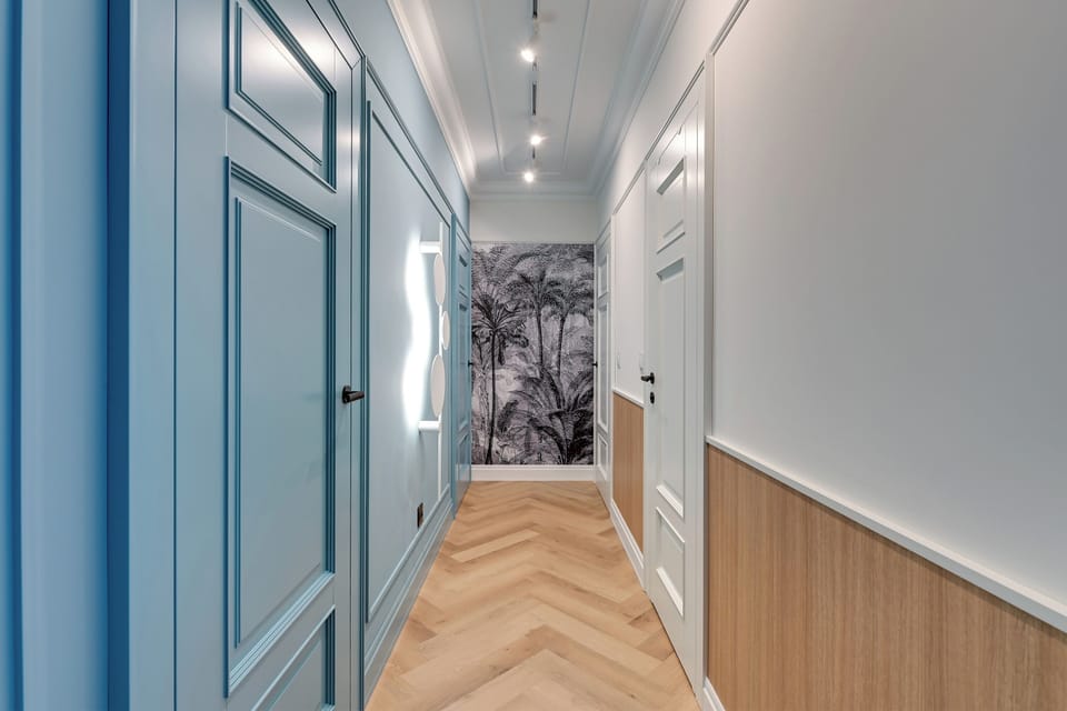 Deluxe Apartment, Balcony, Courtyard View | Interior