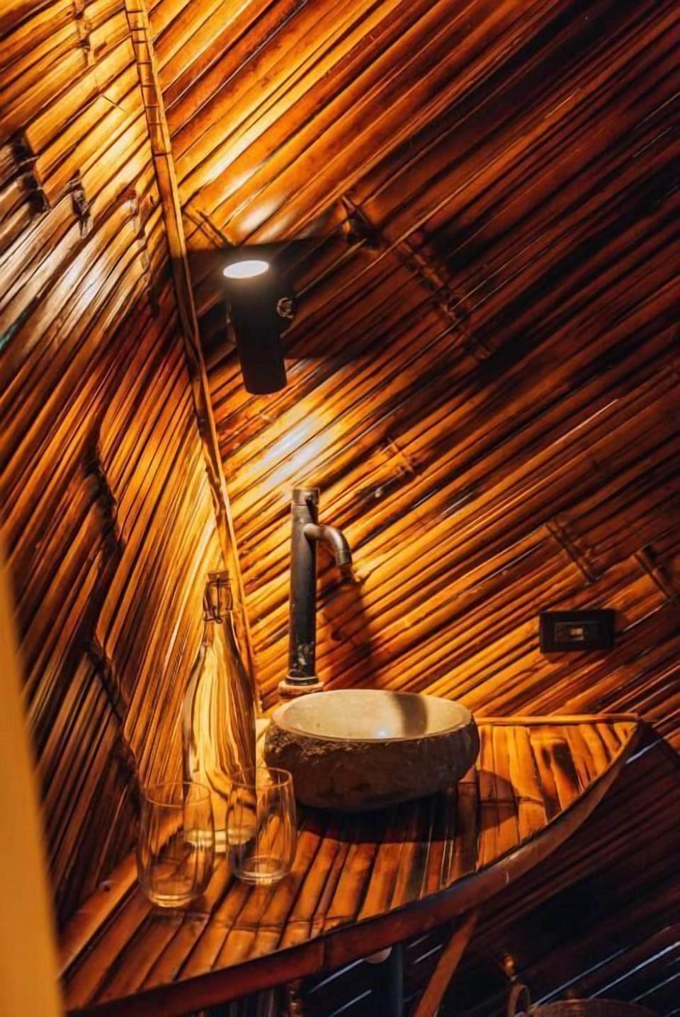 Shower, free toiletries, towels, toilet paper