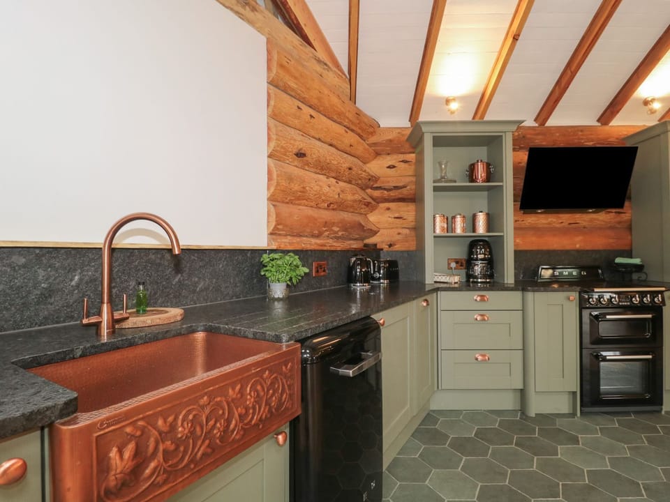 Dishwasher, cookware/dishes/utensils