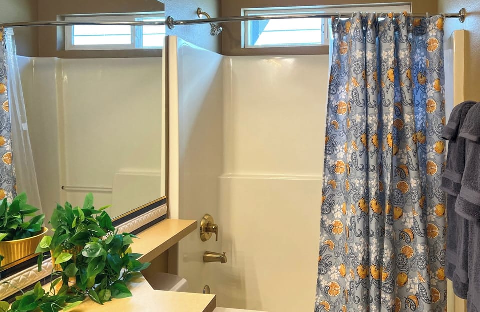 Bend Home: Office, Garage, Parks, Seasonal Pool! Cottage in Bend