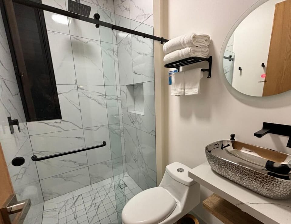 Apartment, Balcony | Bathroom | Hair dryer, towels