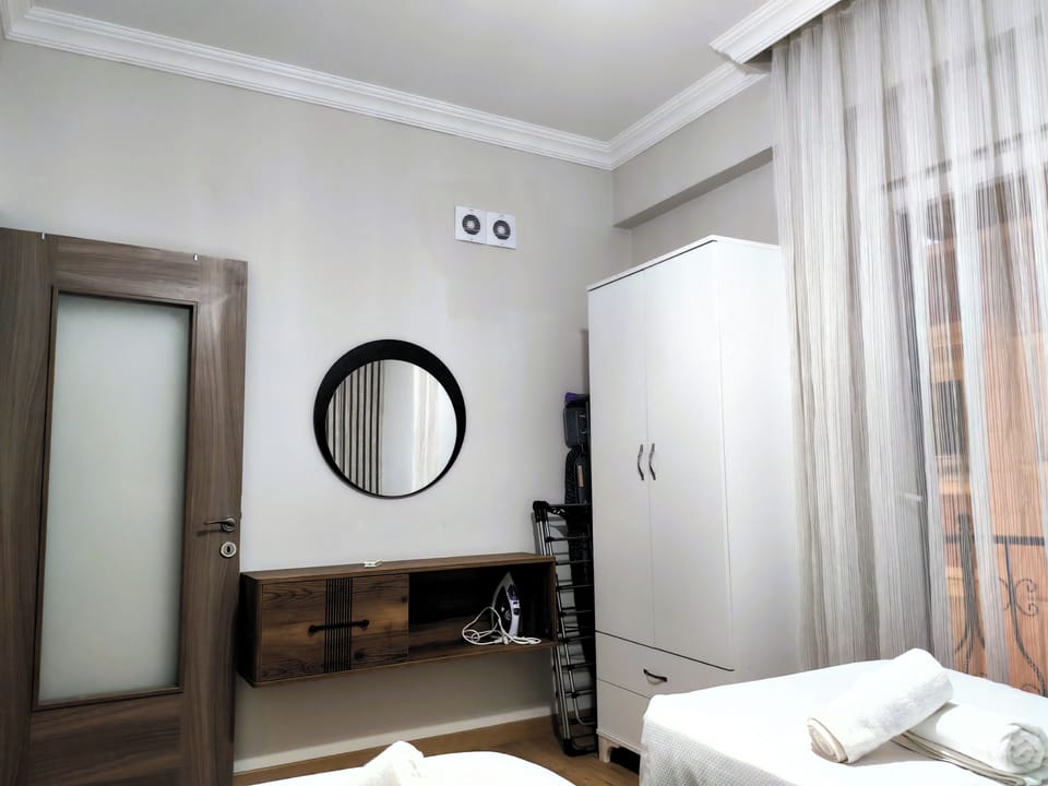 Apartment, Multiple Beds, Kitchen | Iron/ironing board, WiFi (free)