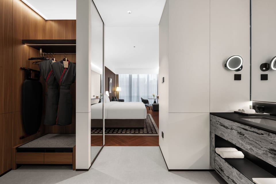 Comfort Double Room, City View | Down comforters, memory foam beds, minibar (free items), desk