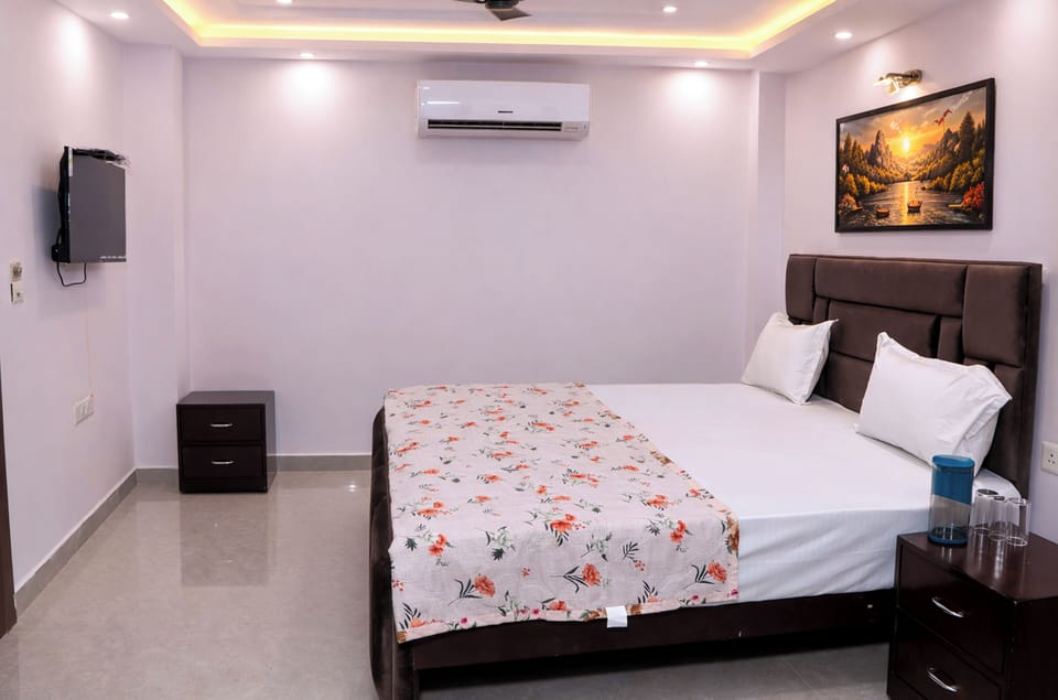 Deluxe Duplex, 1 King Bed | Free WiFi