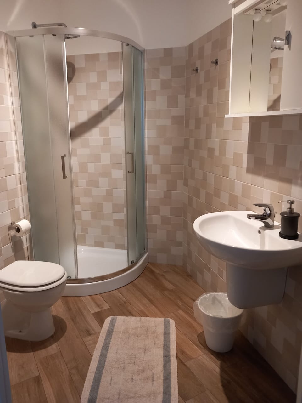 Double Room, 1 Double Bed, Garden View | Bathroom | Hair dryer, bidet, towels, soap