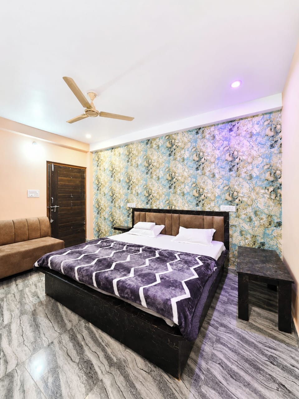 Deluxe Double Room, Air conditioning | Hypo-allergenic bedding, desk, soundproofing, free WiFi