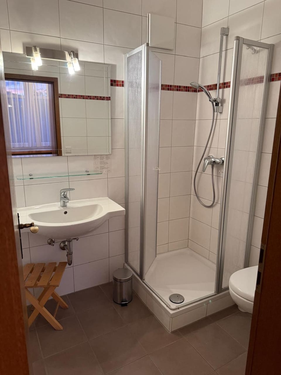 Double Room | Bathroom | Shower, hair dryer, towels