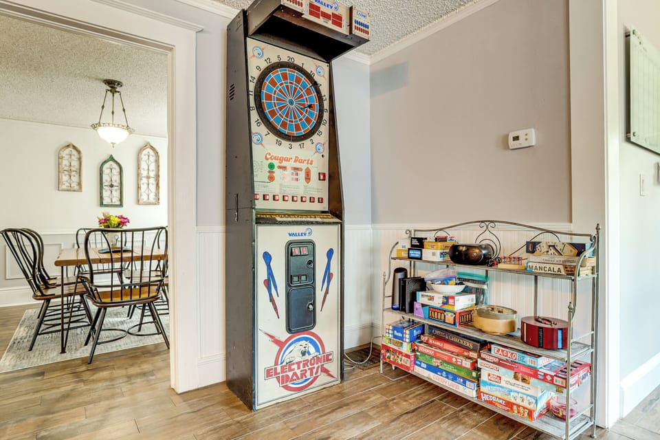 House (4 Bedrooms) | Interior