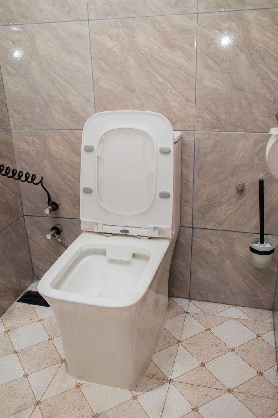 Free toiletries, soap, toilet paper