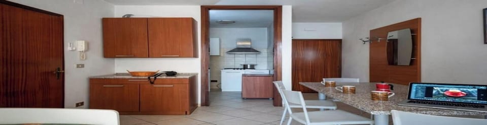Apartment, 2 Bedrooms, Balcony, Ocean View | Room amenity