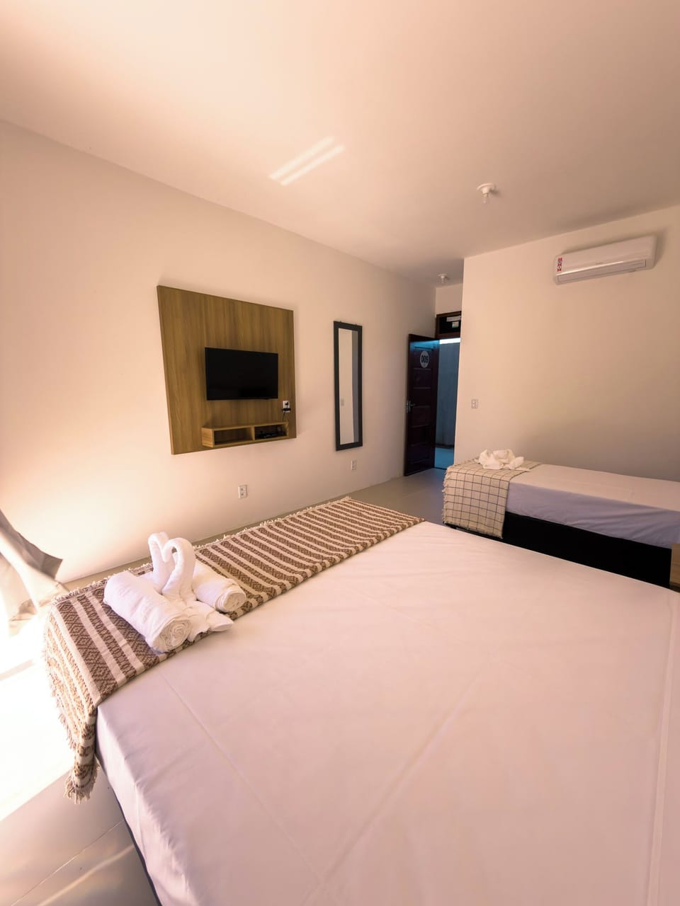 Minibar, free WiFi