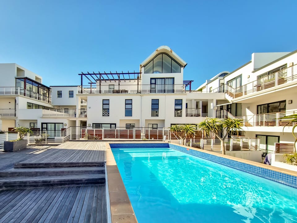 Apartment, 2 Bedrooms, Patio, Garden View | Pool | Outdoor pool