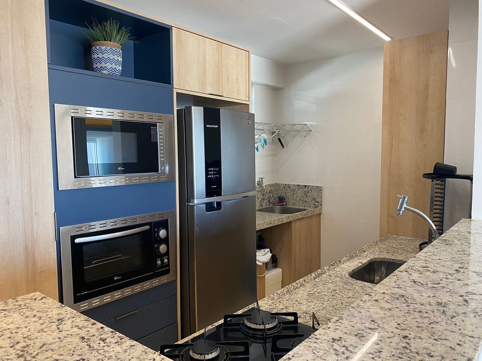 Premium Apartment | Private kitchen | Blender, toaster oven, cookware/dishes/utensils
