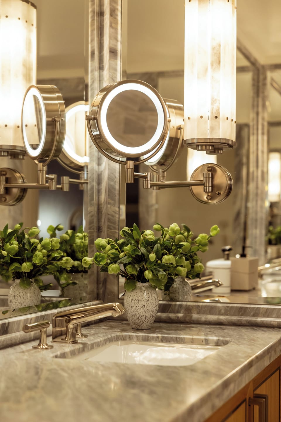 Deluxe Suite (Junior) | Bathroom | Designer toiletries, hair dryer, bathrobes, slippers