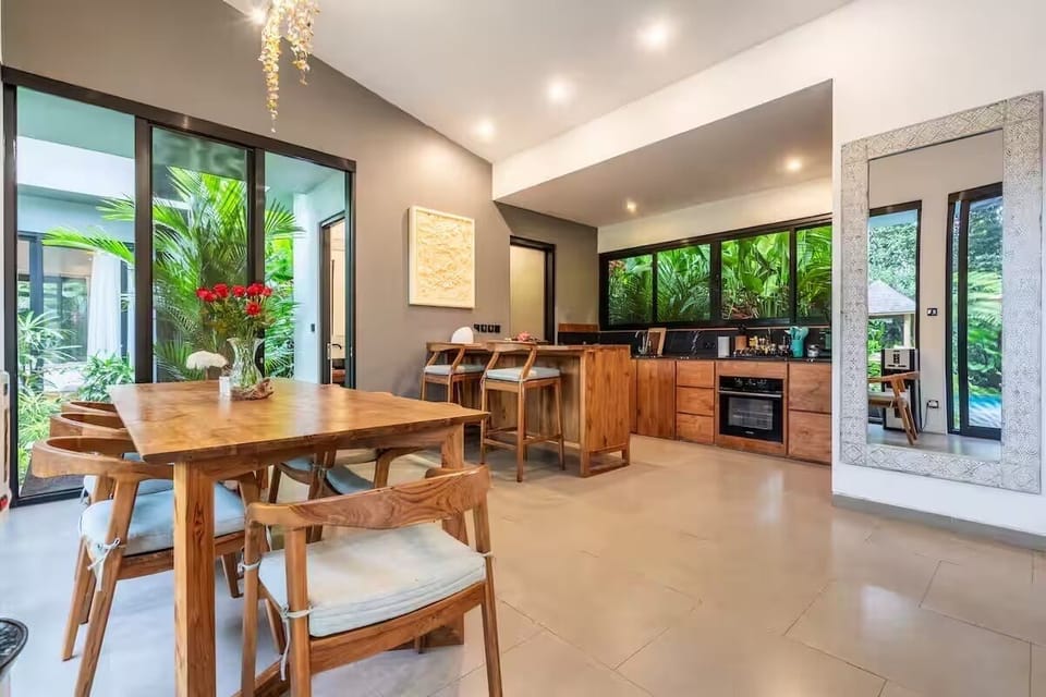 Family Villa, 4 Bedrooms, Private Pool | Dining