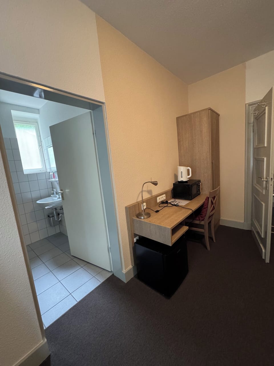 Double or Twin Room, Garden View | Interior