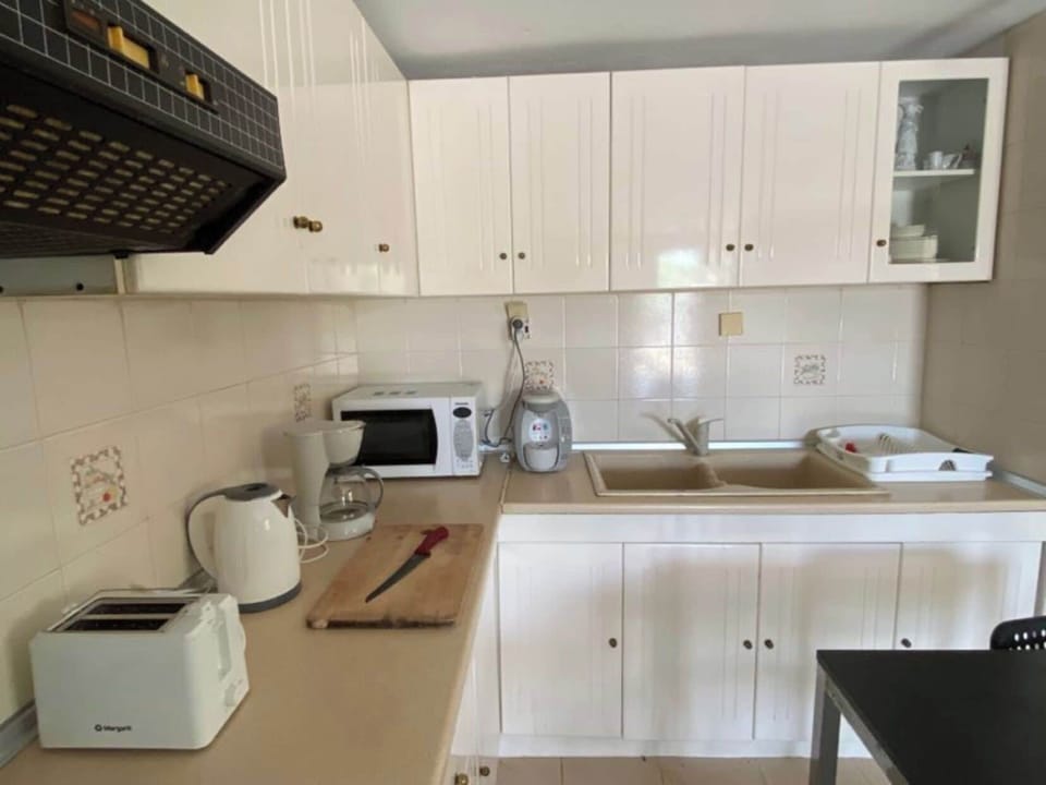 Apartment, 2 Bedrooms, Balcony, Garden View | Interior