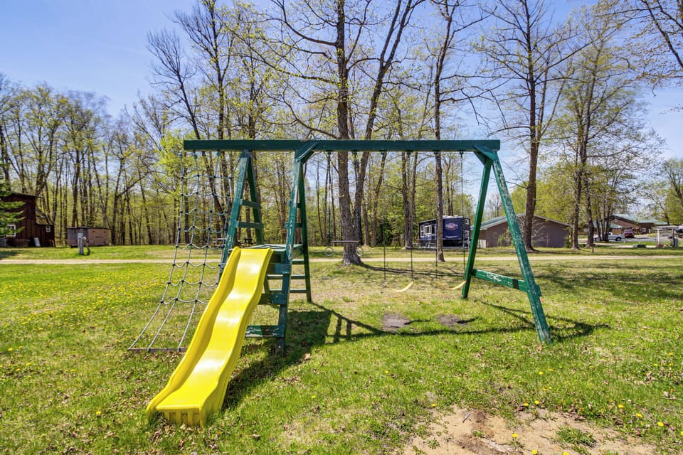 Endless Fun! Lakefront Cabin at Birch Haven Resort Cottage in Minnesota