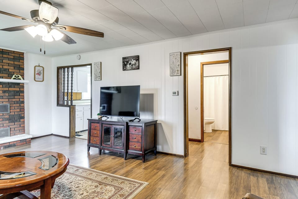 House (3 Bedrooms) | Interior